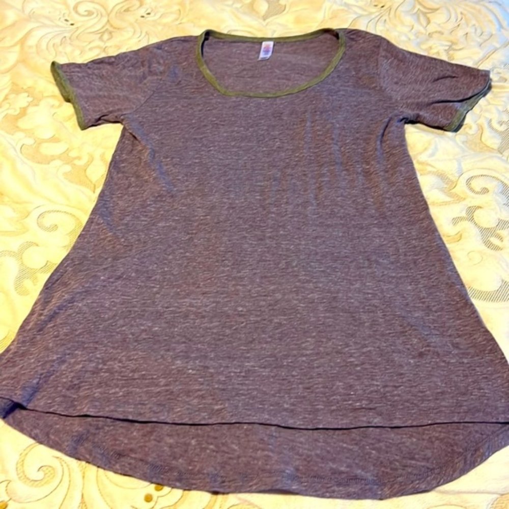 3/$20 BNWOT Lularoe Perfect T. Size XXS. Very stretchy!